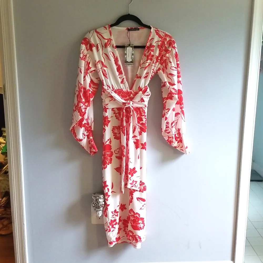 {NWT} Boohoo • Floral Print Plunge Tie Waist Midi Dress 💐 - Picture 4 of 4